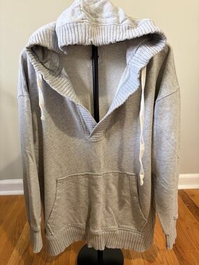 Aerie Light Gray V-Neck Hoodie Sweater